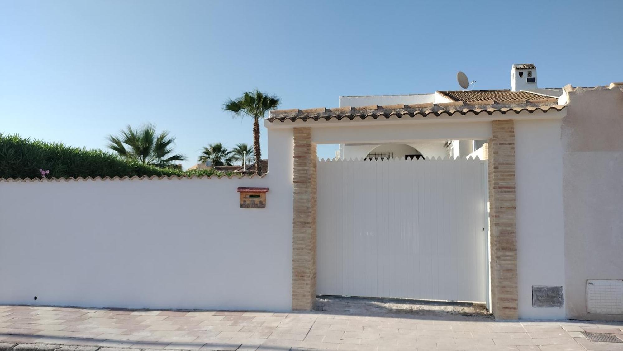 Willa Acogedora Casa Con Piscina Torrevieja Zewnętrze zdjęcie